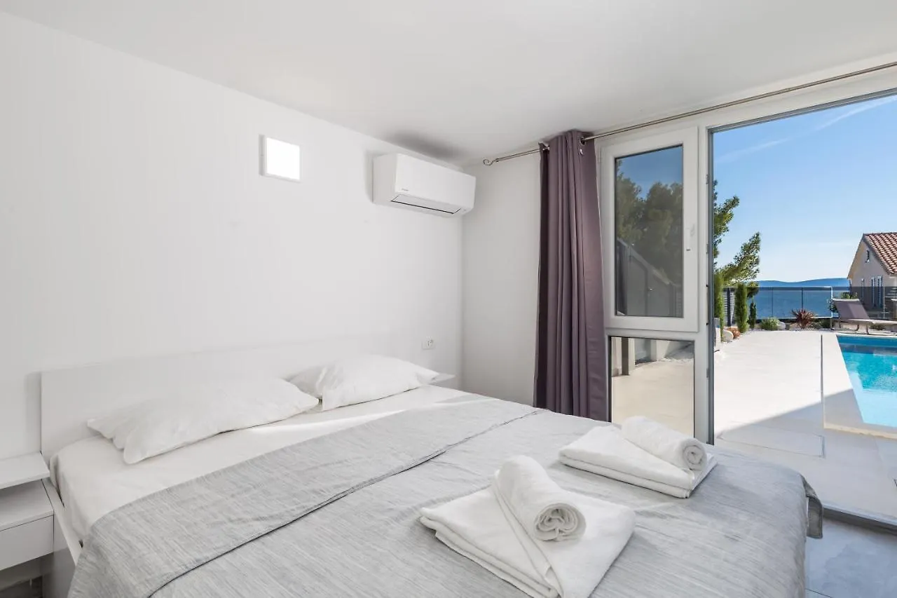 Apartment Alta Trogir 0*,